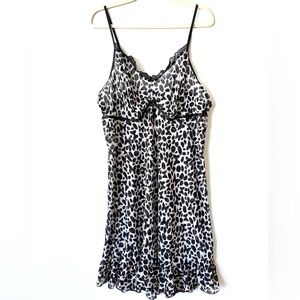Cacique butterfly negligee nightie NWT
